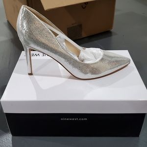 Nine West Ezra Pump (Silver)